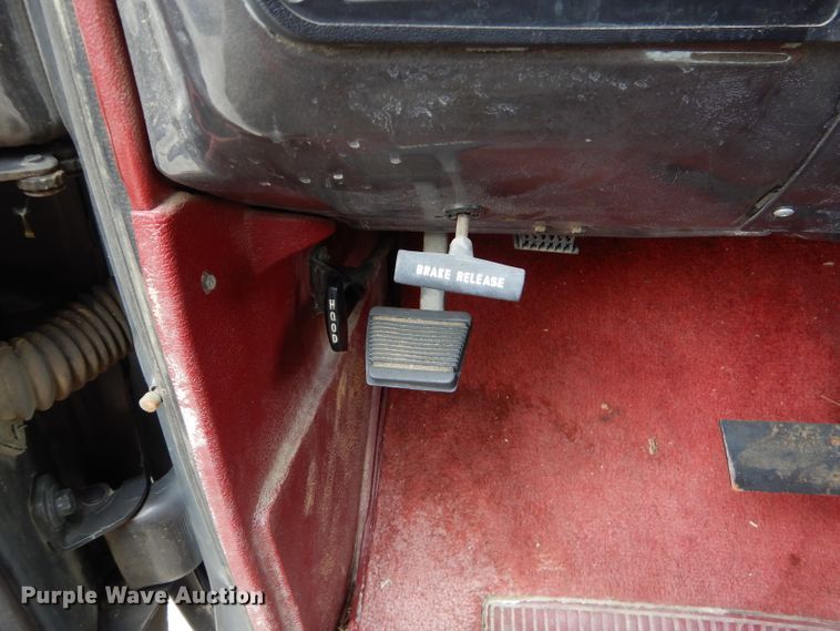 image for item GN9362 1991 Chevrolet Suburban  SUV