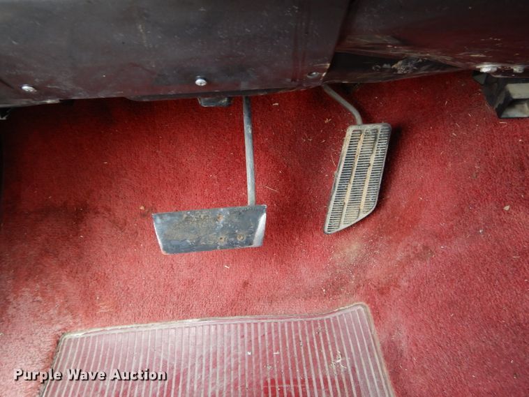 image for item GN9362 1991 Chevrolet Suburban  SUV