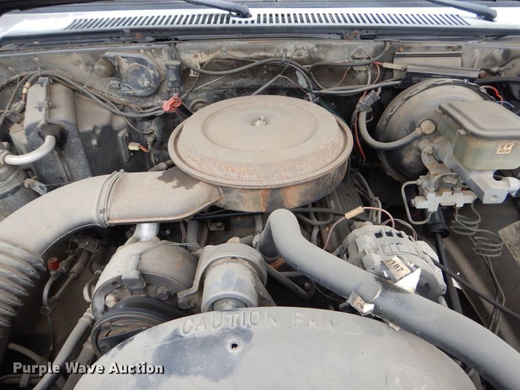 image for item GN9362 1991 Chevrolet Suburban  SUV