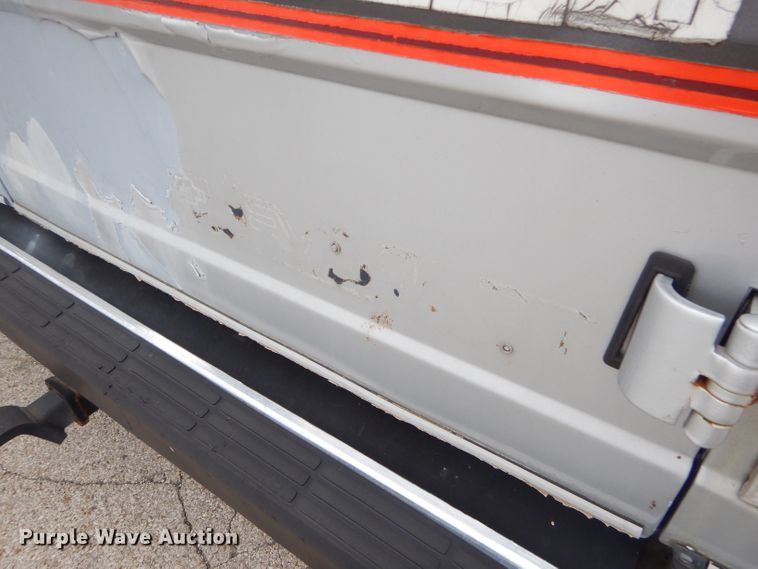 image for item GN9362 1991 Chevrolet Suburban  SUV