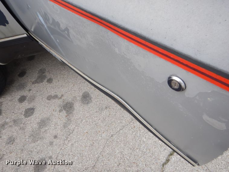 image for item GN9362 1991 Chevrolet Suburban  SUV