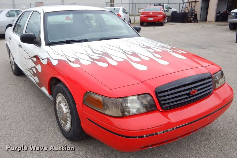 image for item GN9365 1998 Ford Crown Victoria Police Interceptor