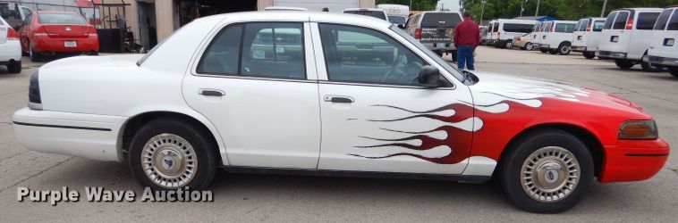 image for item GN9365 1998 Ford Crown Victoria Police Interceptor