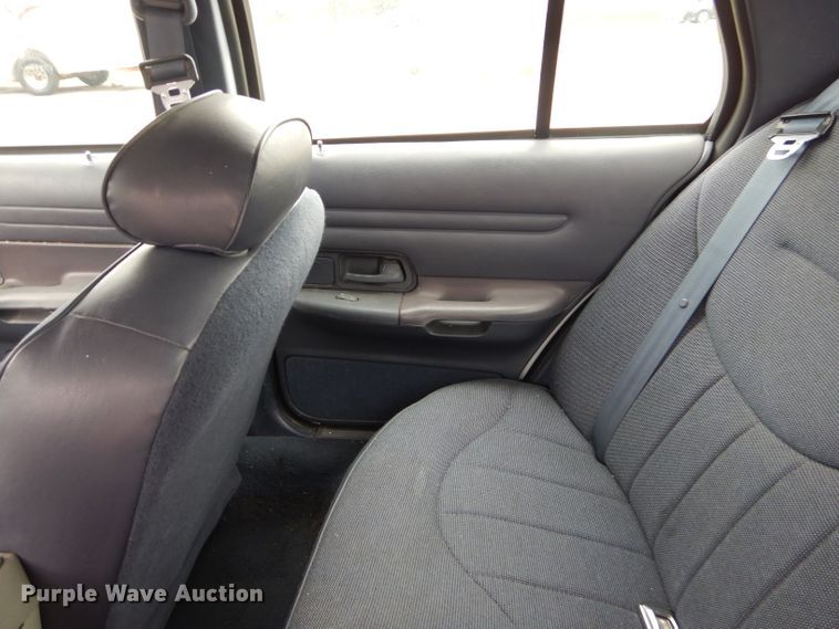 image for item GN9365 1998 Ford Crown Victoria Police Interceptor