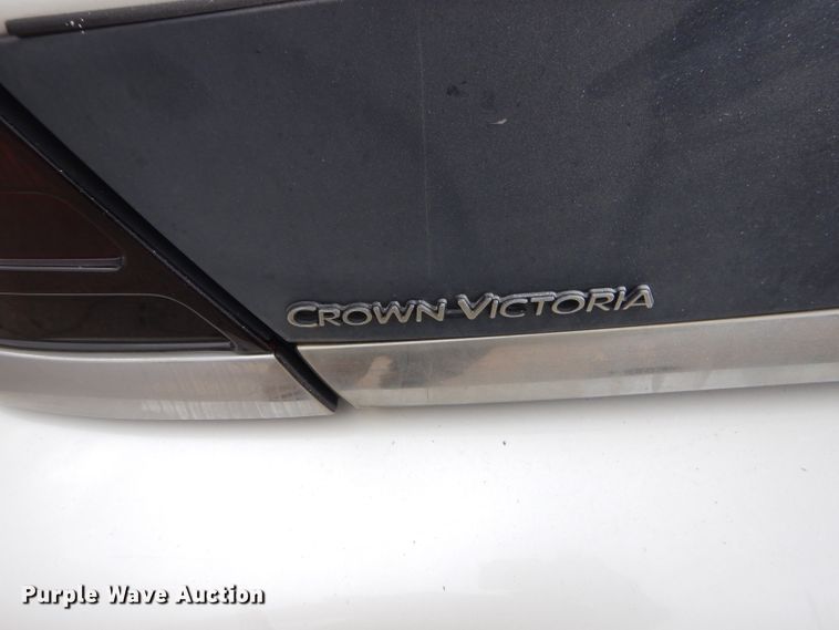 image for item GN9365 1998 Ford Crown Victoria Police Interceptor