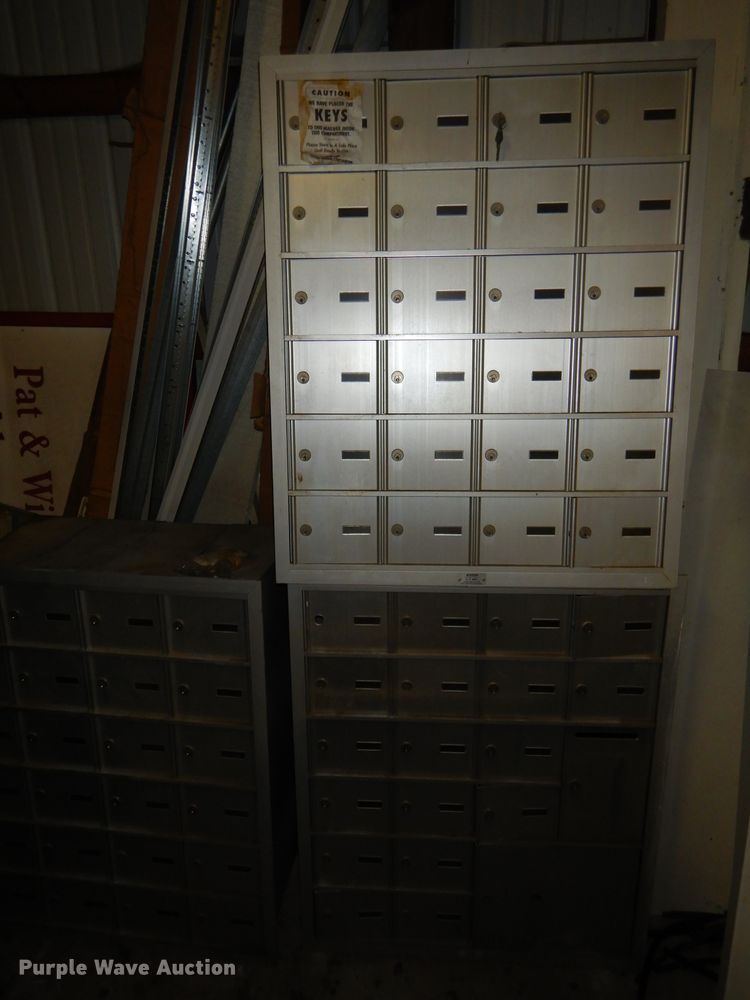 image for item GN9366 (3) mailboxes
