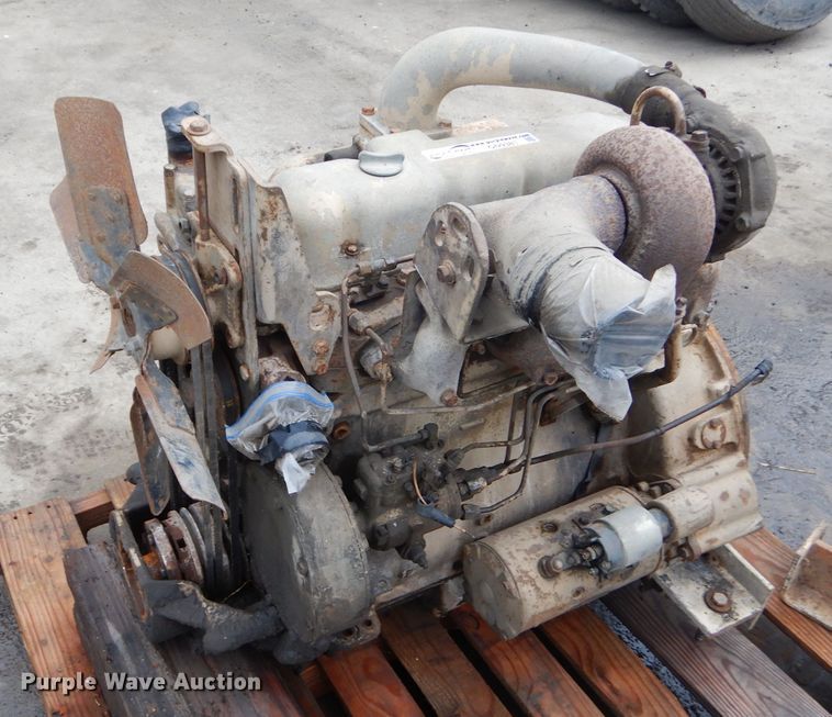 image for item GN9383 Allis Chalmers four cylinder diesel engine