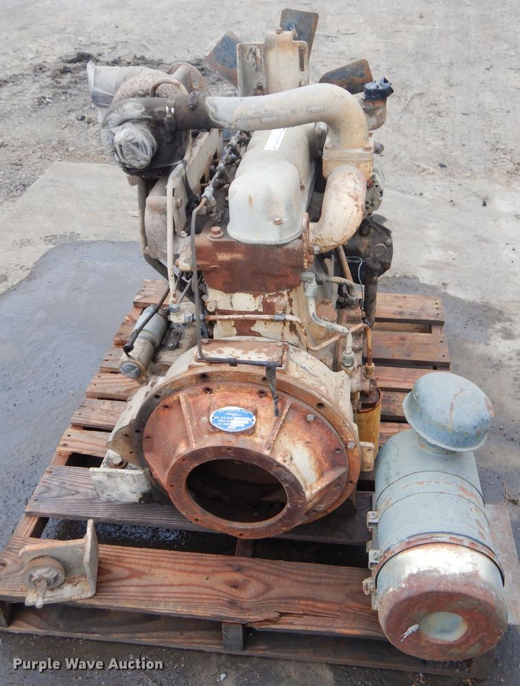 image for item GN9383 Allis Chalmers four cylinder diesel engine