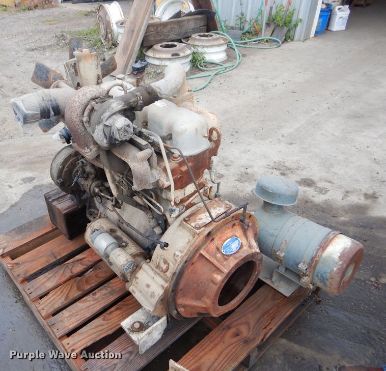 image for item GN9383 Allis Chalmers four cylinder diesel engine