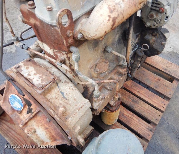 image for item GN9383 Allis Chalmers four cylinder diesel engine