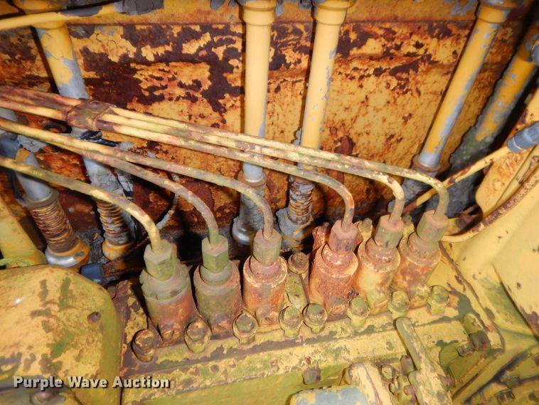 image for item GN9384 Caterpillar six cylinder diesel engine
