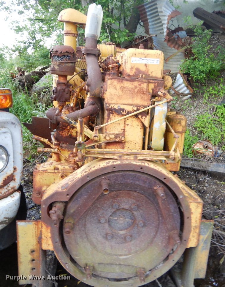 image for item GN9384 Caterpillar six cylinder diesel engine