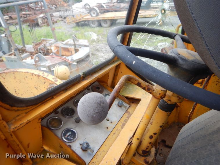 image for item GN9385 1966 Caterpillar 950  wheel loader