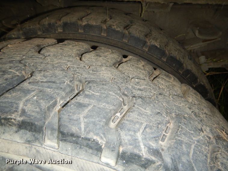 image for item GN9386 1980 International 1854  utility truck