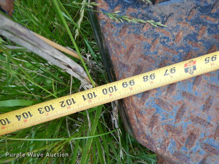 image for item GN9386 1980 International 1854  utility truck