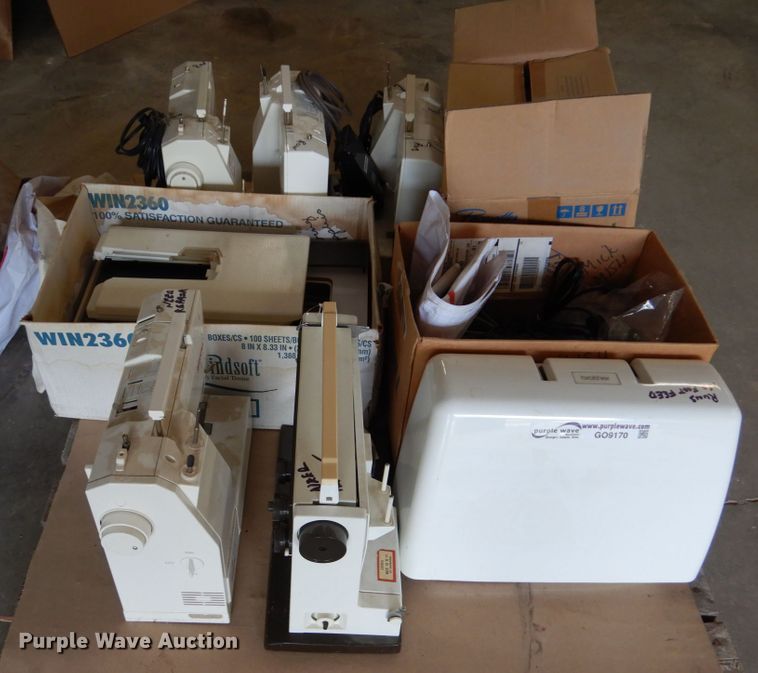 image for item GO9170 (9) sewing machines