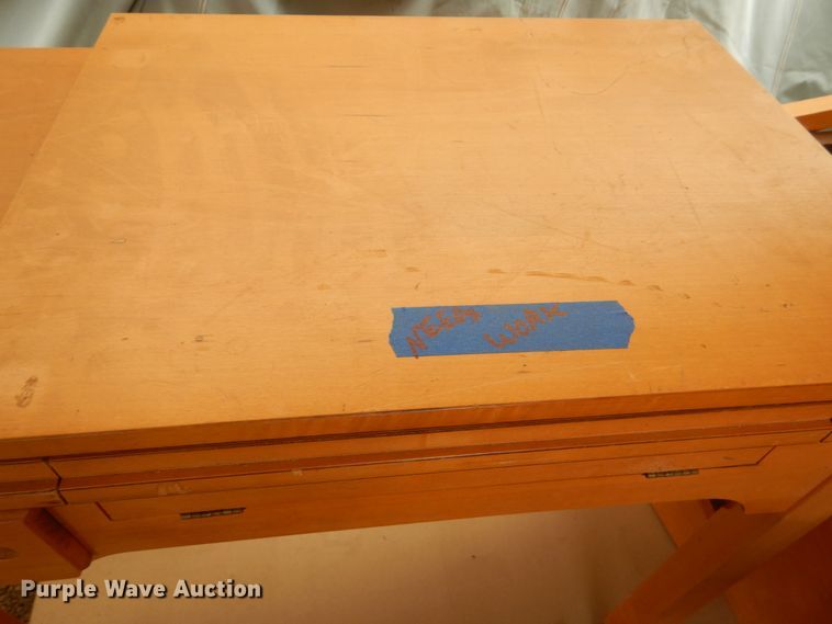 image for item GO9170 (9) sewing machines