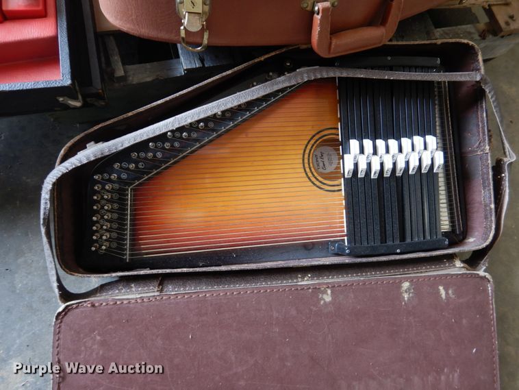 image for item GO9172 Music equipment