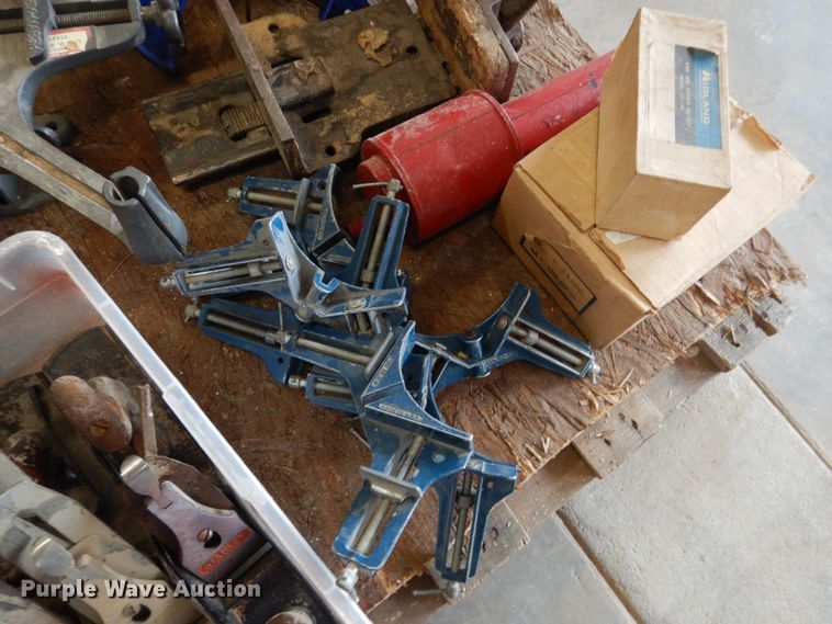 image for item GO9176 Tools