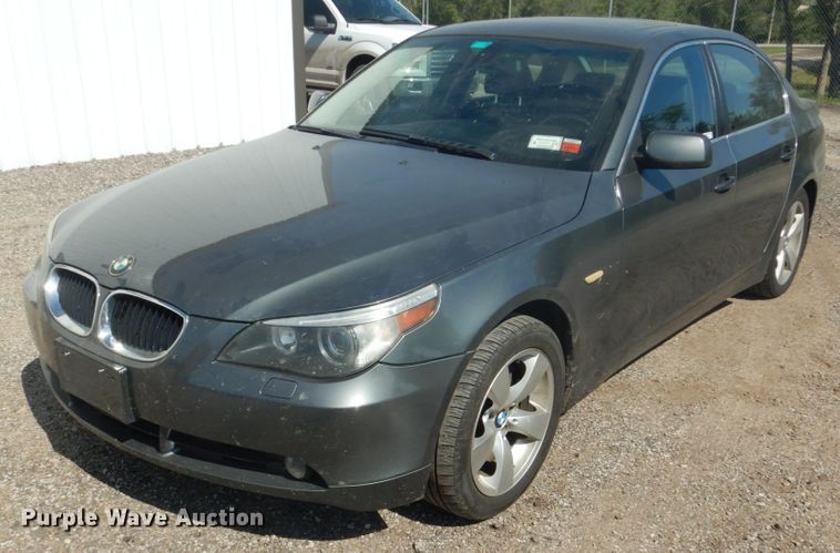 image for item GO9190 2006 BMW 530XI