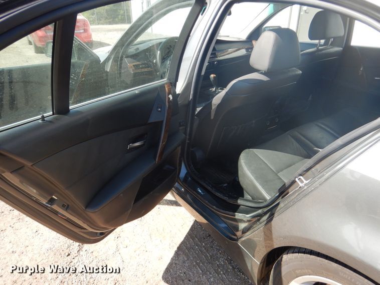 image for item GO9190 2006 BMW 530XI