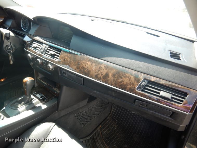 image for item GO9190 2006 BMW 530XI