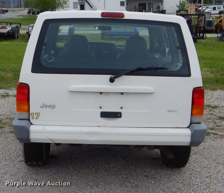 image for item GO9683 1999 Jeep Cherokee  SUV