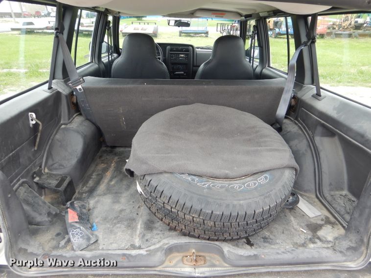 image for item GO9683 1999 Jeep Cherokee  SUV