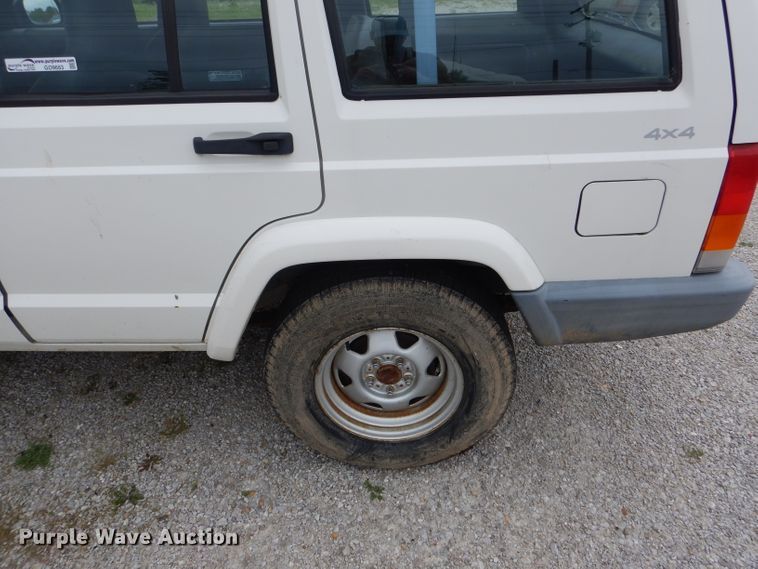 image for item GO9683 1999 Jeep Cherokee  SUV