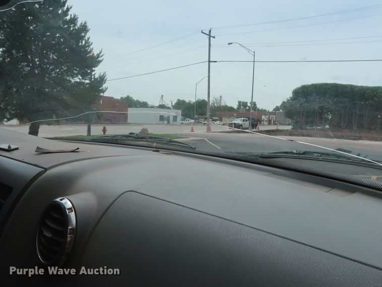 image for item GS9927 2004 Ford Expedition XLT  SUV