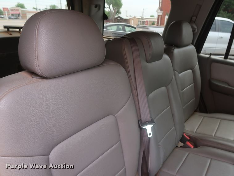 image for item GS9927 2004 Ford Expedition XLT  SUV
