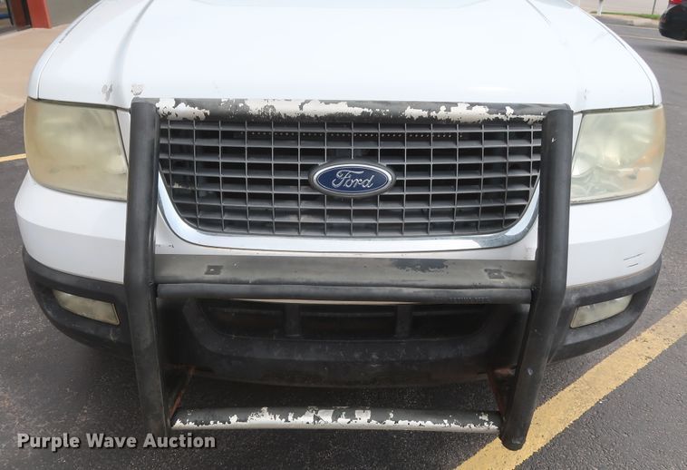 image for item GS9927 2004 Ford Expedition XLT  SUV