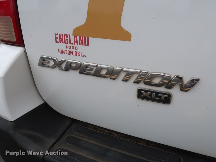 image for item GS9927 2004 Ford Expedition XLT  SUV