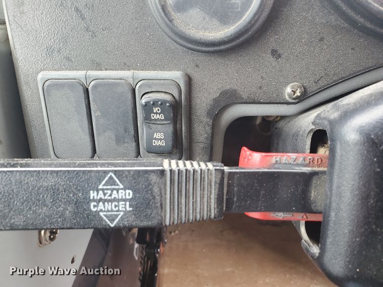 image for item GV9007 2006 Blue Bird L67061  school bus