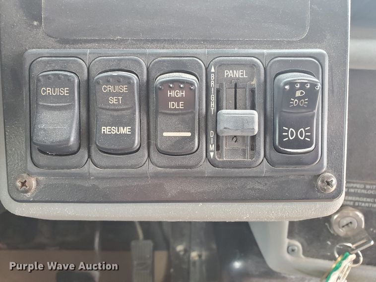 image for item GV9007 2006 Blue Bird L67061  school bus