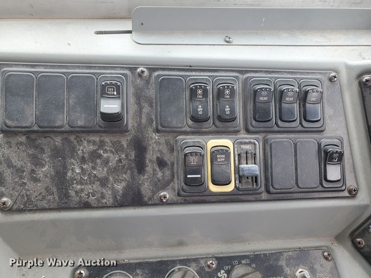 image for item GV9007 2006 Blue Bird L67061  school bus