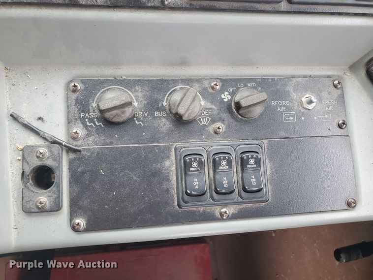 image for item GV9007 2006 Blue Bird L67061  school bus