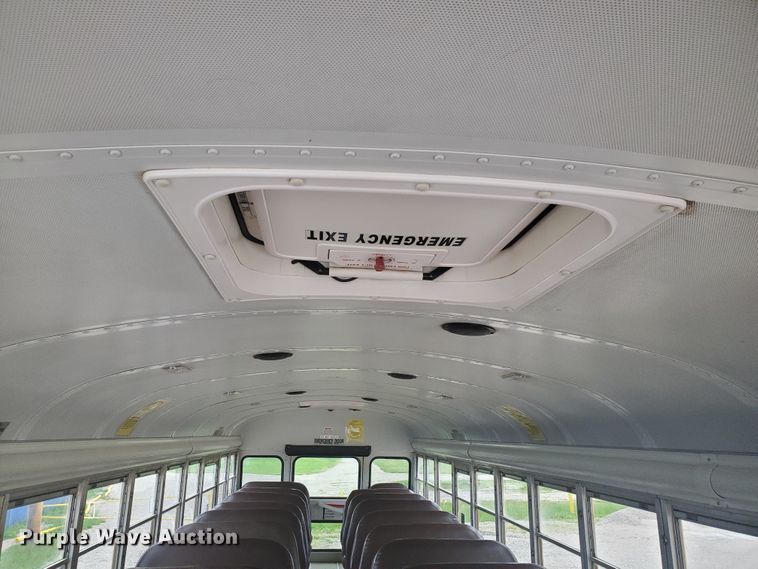 image for item GV9007 2006 Blue Bird L67061  school bus