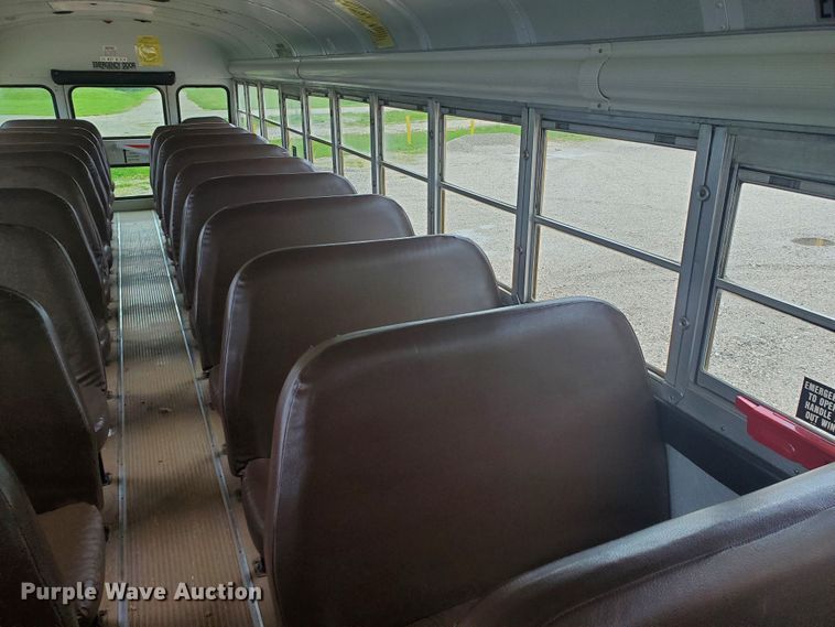image for item GV9007 2006 Blue Bird L67061  school bus