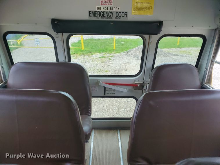 image for item GV9007 2006 Blue Bird L67061  school bus