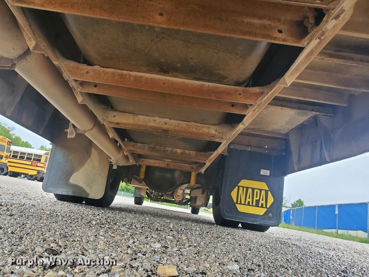 image for item GV9007 2006 Blue Bird L67061  school bus