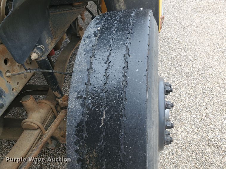 image for item GV9007 2006 Blue Bird L67061  school bus