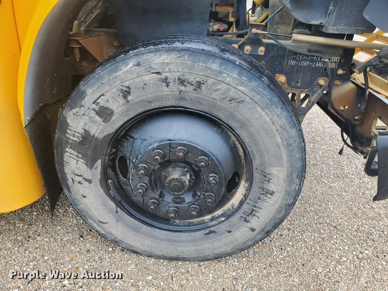 image for item GV9007 2006 Blue Bird L67061  school bus