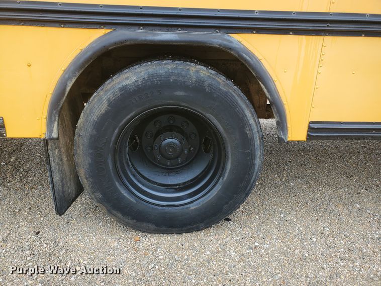 image for item GV9007 2006 Blue Bird L67061  school bus