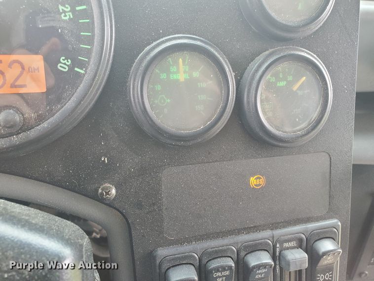 image for item GV9008 2007 Blue Bird L072648  school bus