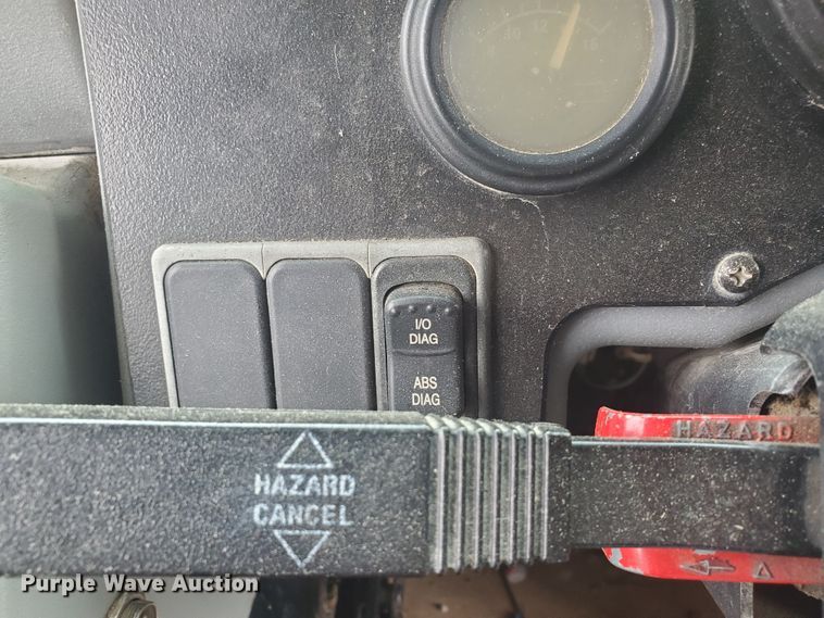 image for item GV9008 2007 Blue Bird L072648  school bus