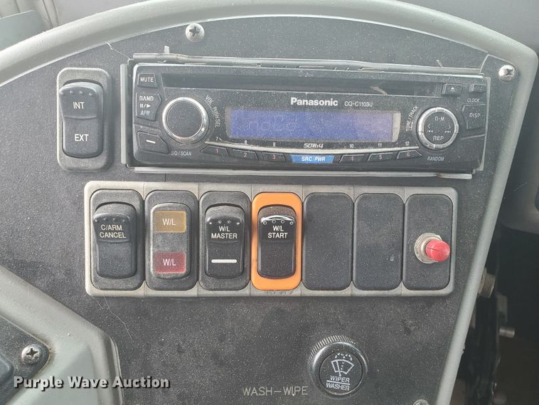 image for item GV9008 2007 Blue Bird L072648  school bus