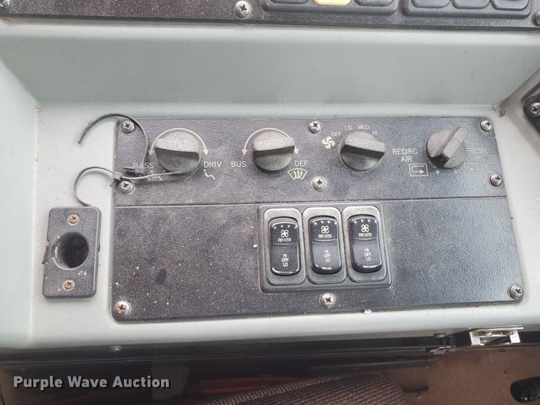 image for item GV9008 2007 Blue Bird L072648  school bus