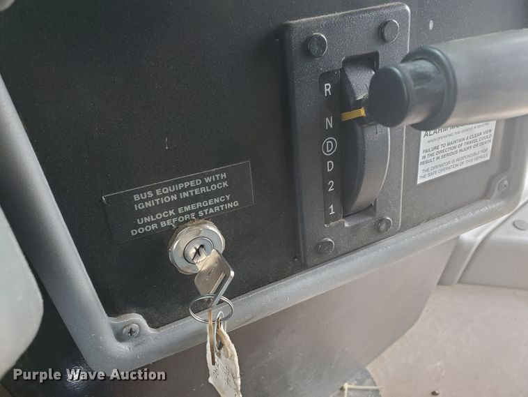 image for item GV9008 2007 Blue Bird L072648  school bus