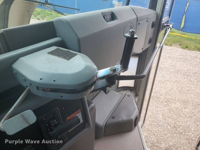 image for item GV9008 2007 Blue Bird L072648  school bus